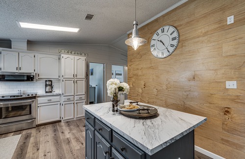 Granbury House | SUMMER Time with SPA and S'mores! Enjoy waterfront on Lake Granbury!