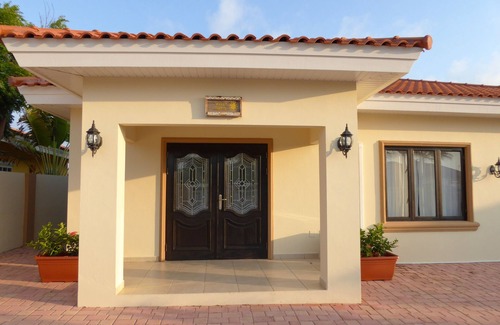 Esmeralda House | SUMMER VACATIONS ARE WONDERFUL IN ARUBA. MAKE YOUR RESERVATIONS FOR WINTER 2026!