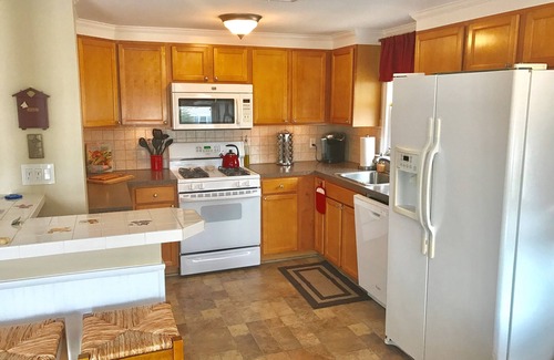 North Beach Haven House | Summer Weekly Rental - 2nd Floor Duplex - 5 Houses from the Beach
