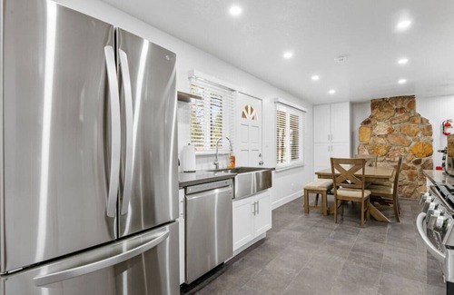 The Village Cabin | Summer Wonderland+Steps 2 Big Bear Lake+Air Hockey