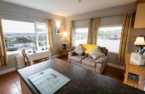 Youghal Apartment | Summerfield Lodge Garden Cottage
