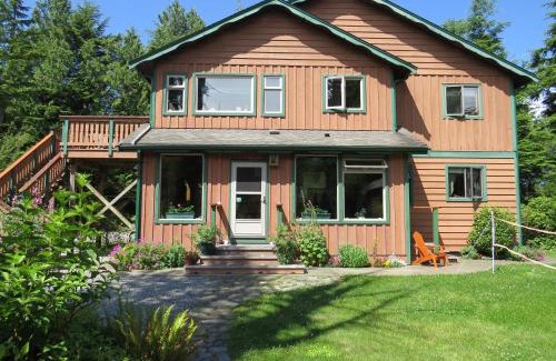 Tofino House | Summerhill Guest House