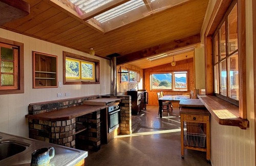 St. Arnaud House | Summerhouse Lodge, St Arnaud