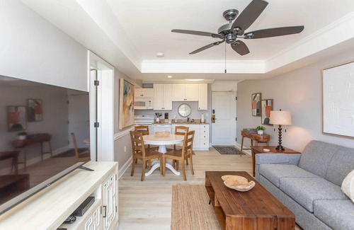North Litchfield Beach Condo | Summerhouse Villas Condo: Private Resort Beach!
