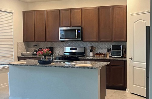 Iowa Colony House | Summerhouse Villa 4br 2 and Half ba Home