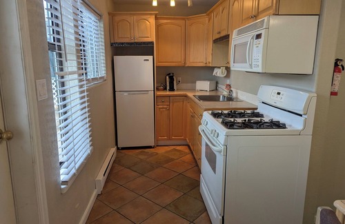 Okanagan-Similkameen Hotel | Summerland Motel