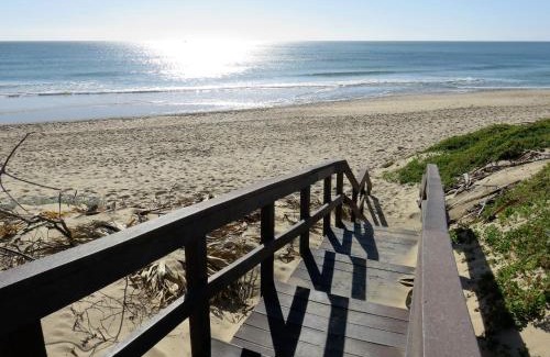 Pollok Beach Apartment | Summerseas 56
