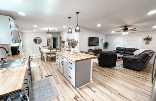 Keslers Cross Lanes House | Summersville Lake Getaway - newly remodeled!