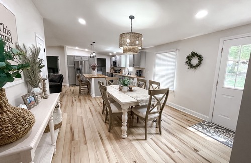 Keslers Cross Lanes House | Summersville Lake Getaway - newly remodeled!