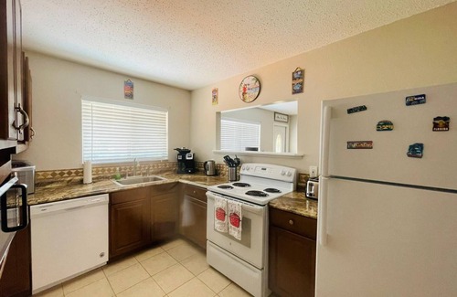 Port Charlotte House | Summertime Vacation Villa Ohara in Port Charlotte Florida with Heated Pool
