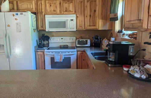 Swan Lake House | Summertime with the family! Minutes to Bigfork & an hour to Glacier.