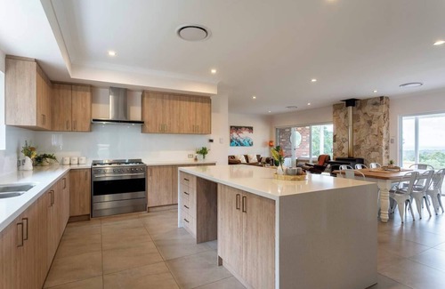 Yallingup Siding House | Summerville Treetops A Stunning Valley Retreat