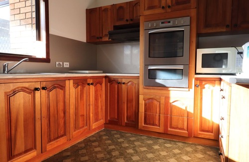 Devon Hills House | Summit Accommodation in rural peace10 mins from Launceston