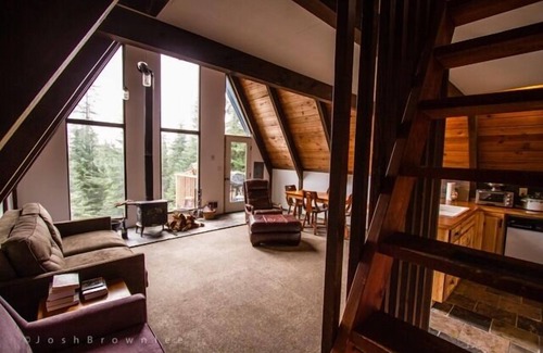 Snoqualmie Pass Cabin | Summit at Snoqualmie A-frame Cabin at Summit Central