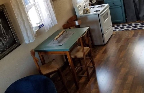 Ludington Cottage | Summit Beach Social ! Your seacret hideaway.