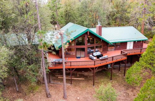 Oakhurst House | Summit Cabin Stunning home Loaded with amenities