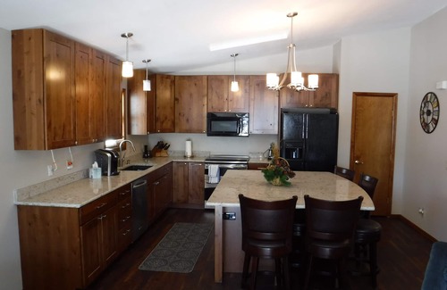 Summit Cove House | Summit Cove, 3 bedrooms, 2 baths, and 2 car garage Level 2 EV Charger BCA-46844