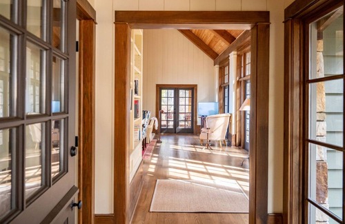 Banner Elk House | Summit Lodge - 180 degree views, hot tub, close to all area attractions, luxury gated community!