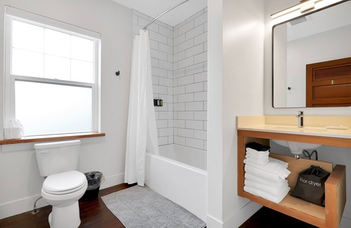 Mount Shasta House | Summit Lofts, View Mt Shasta, King Bed, #204