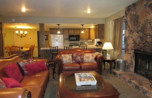 Summit Estates House | Summit Retreat