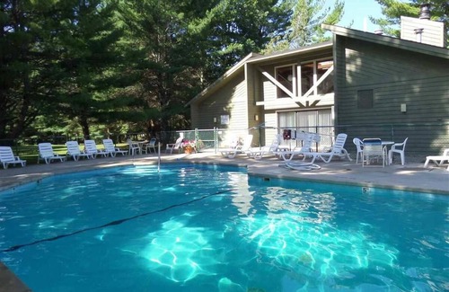 Bellaire Apartment | Summit Sunsets 563 - Ski, Golf and more !
