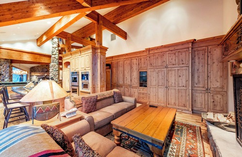Deer Valley Cabin | Summit View Lodge- Ski In/Out Access to Deer Valley. Deer Crest Community 🏔⛷n