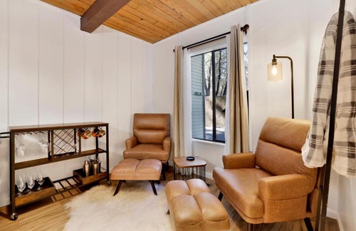 Big Bear Lake House | Summit View- Modern Two Story Furnished Resort Townhouse Condo- Walk to Ski Lift