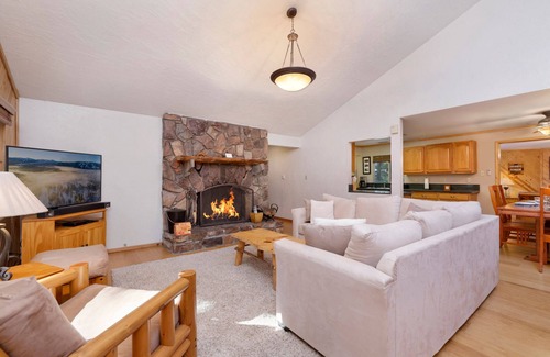 Summit Estates Cabin | Summit Watch- Spa - Summit Resort - Garage parking