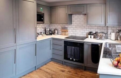 Portishead House | Sumptuous Two Bedroom House in Portishead & EV Charger