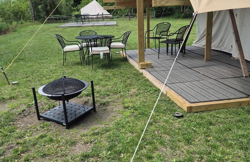 Douglas County RV Rental | Sun and Stars Family Glamping Tent in West Omaha Campground