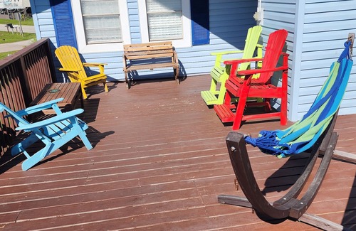 Surfside Beach House | Sun Crest Villa, NEWLY REMODELED!