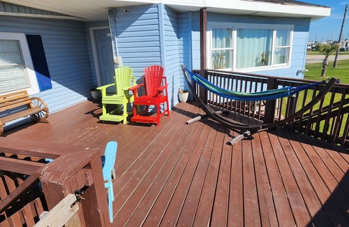 Surfside Beach House | Sun Crest Villa, NEWLY REMODELED!