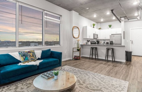 St. Petersburg - Clearwater Apartment | Sun & Culture | St. Pete 2BR Next to the Action