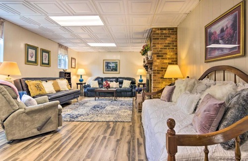 Lenoir Apartment | Sun-Dappled Lenoir Abode with Patio and Yard!