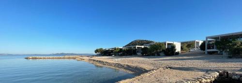 Drage Villa | Sun Deck Buqez Villa 70