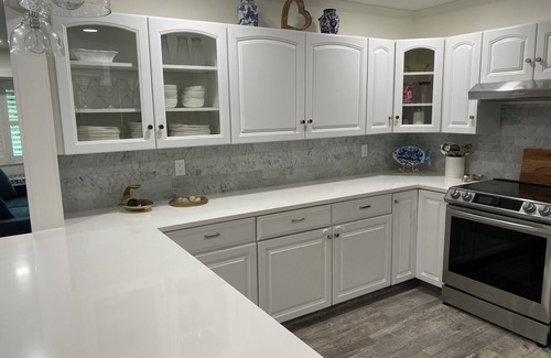 Central Beach House | Sun drenched 3-bedroom house in central Vero Beach with new pool/hot tub