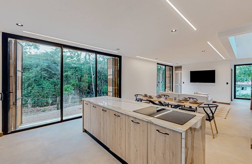 Cabo Velas House | Sun-filled getaway with private pool & large patio- 1 mile to Conchal Beach