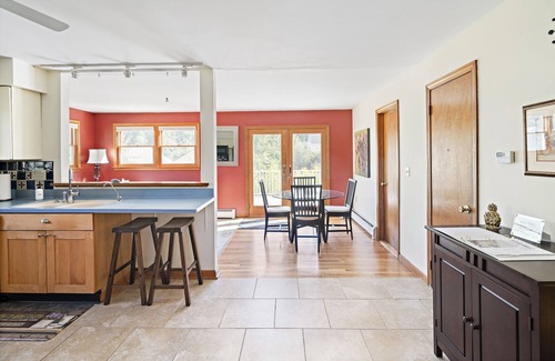 Lenox Dale House | Sun-Filled Lenox Retreat - Minutes to Tanglewood!
