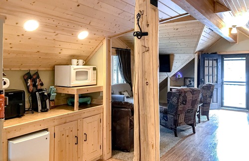South Fork Apartment | Sun-filled mountain studio with deck, fireplace, & views- near skiing & trails