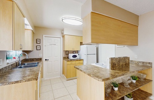 Longwood House | Sun-filled oasis with furnished patio, shared pool, & fire pit - dog-friendly