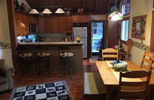 Boulder Bay Cabin | SUN & FUN@Little Lodge/great rates, reviews, big smiles, laughs,family time🤩