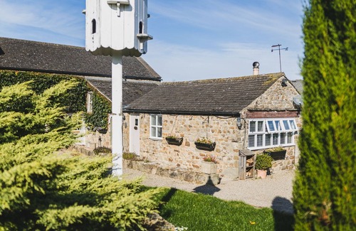 Constable Burton Cottage | Sun Hill Palins - a cottage that sleeps 2 guests in 1 bedroom