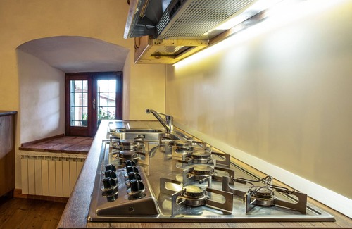 Zorzino Apartment | Sun, history and views of Lake Iseo