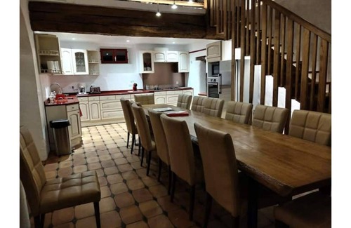 Doue House | Sun in Terre de Brie with spa