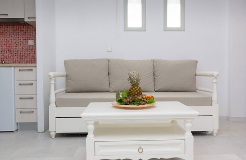 Naxos Bed & Breakfast | Sun Junior Suites - Sun and Moon