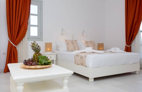 Naxos Bed & Breakfast | Sun Junior Suites - Sun and Moon