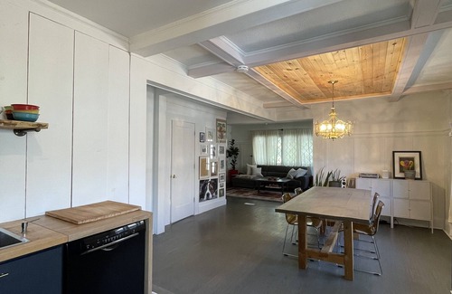 Upper Beaches House | Sun-kissed and Beautiful Upper Beach Bungalow