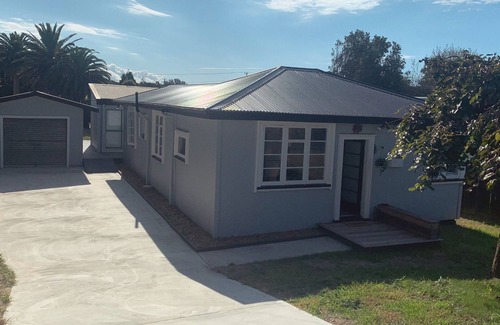 Waitarere Beach House | Sun Kissed Beach Haven