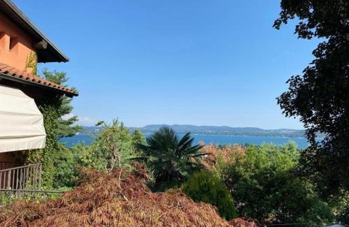 Lesa House | Sun Lake House and Hill
