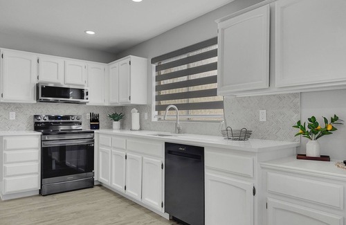 Oakwood House | Sun Lakes 40+ Putting Green, Amenities Galore! Season Special!.
